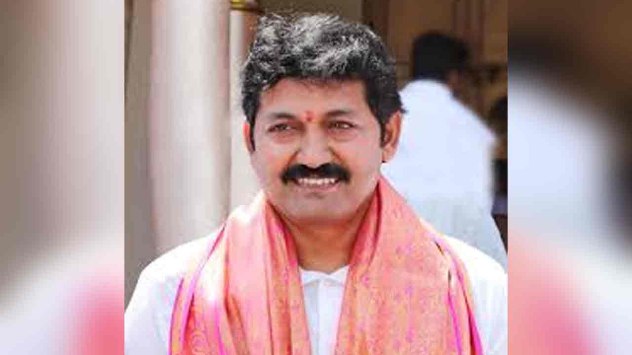 MLC Pochampally | అక్ర‌మ కేసులతో కేటీఆర్‌ను క‌ట్ట‌డి చేయాల‌నుకోవ‌డం మూర్ఖ‌త్వం : ఎమ్మెల్సీ పోచంప‌ల్లి