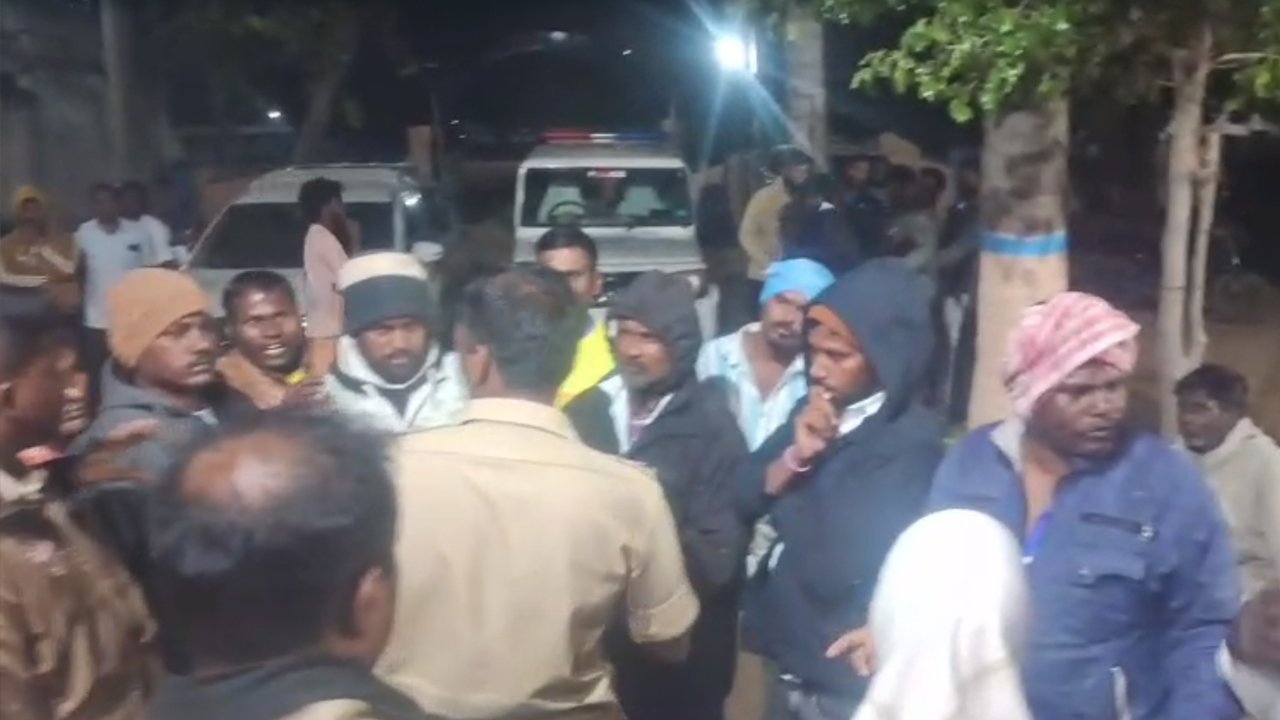 Kamareddy | నిందితుడిని పట్టుకునేందుకు మఫ్టీలో వచ్చిన పోలీసులు.. అనుమానంతో గ్రామస్తుల దాడి 