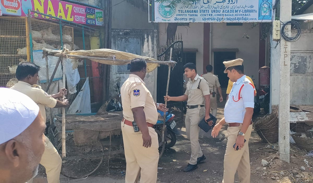 Traffic police | నిజామాబాద్‌ జిల్లా కేంద్రంలో ట్రాఫిక్ పోలీసుల స్పెషల్ డ్రైవ్
