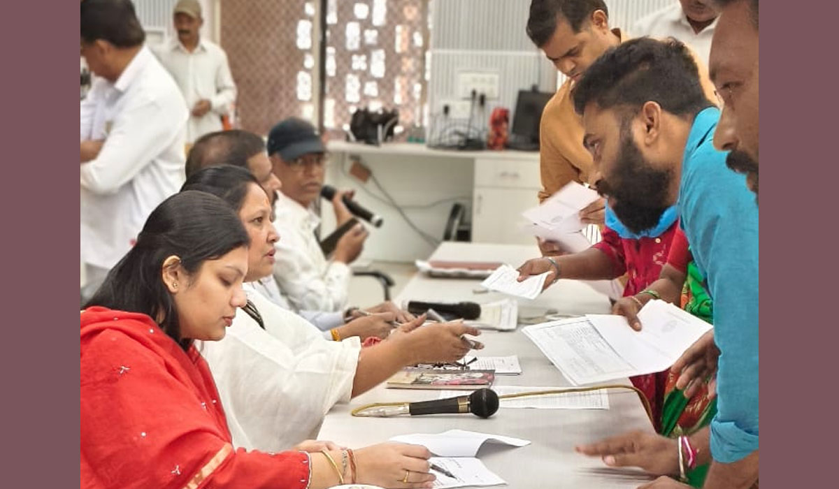 Karimnagar | డబుల్ రోడ్డు, కాల్వర్టుల నిర్మాణం చేపట్టాలని కలెక్టర్‌కు వినతి