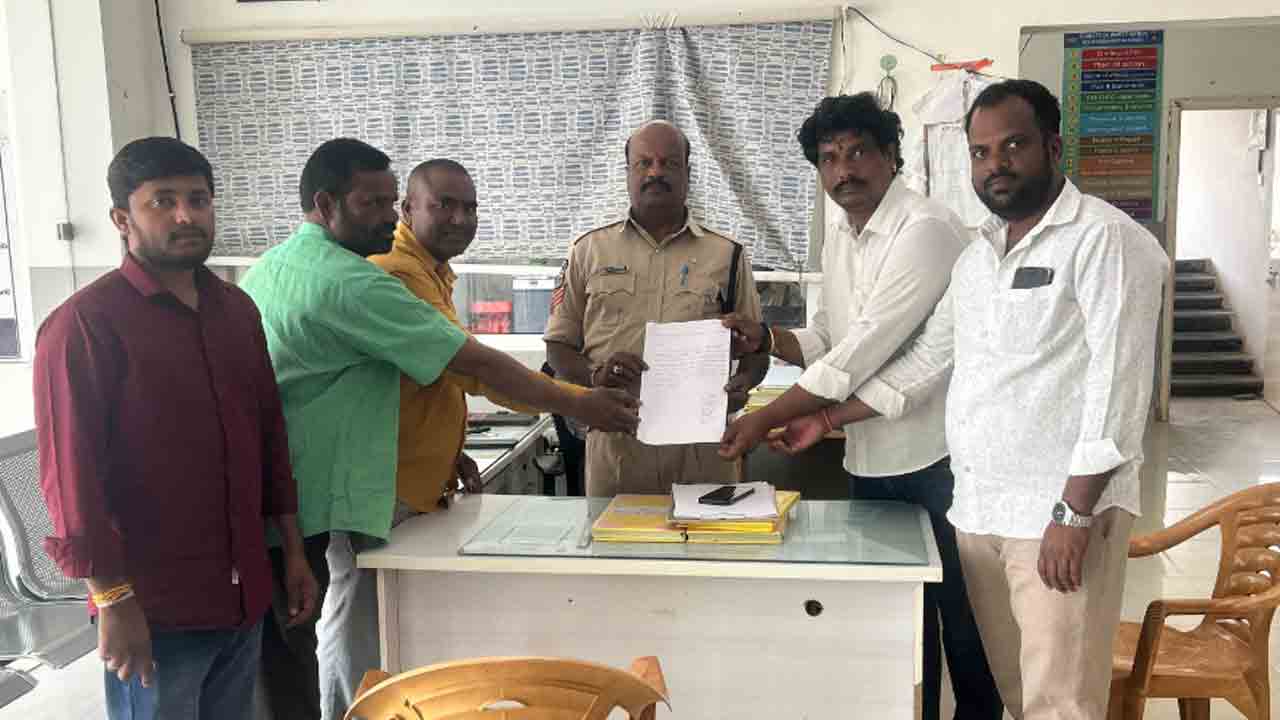 Keshampet | సినీ దర్శకుడు రాజమౌలిపై కేశంపేటలో పోలీసులకు ఫిర్యాదు