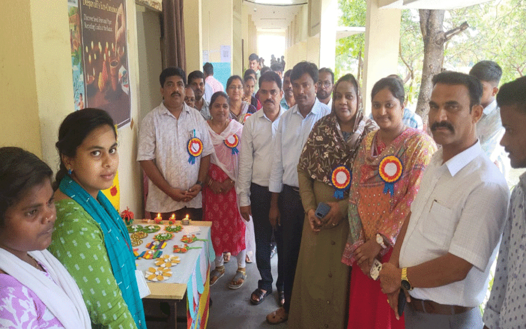 Ramannapet : 'విద్యార్థుల్లో వ్యాపార నైపుణ్యం, ప‌ర్యావ‌ర‌ణ స్పృహ పెంపు ల‌క్ష్యంగా ఎకో బ‌జార్‌'