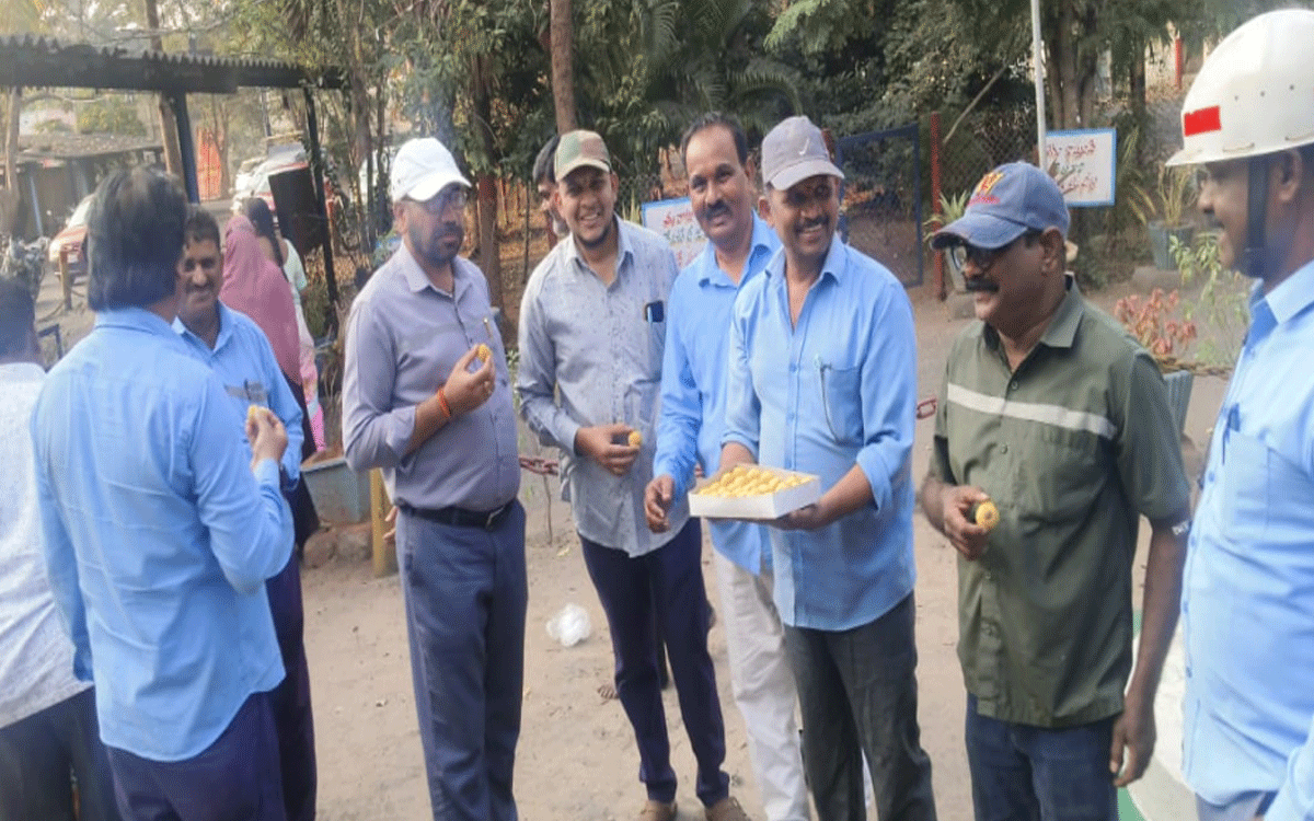 Ramavaram : కొత్తగూడెం ఏరియా ఆర్సీహెచ్పీలో ఘనంగా భారత రాజ్యాంగ దినోత్సవం