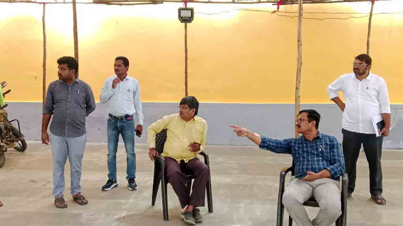 Jeedikal | భక్తులకు అన్ని సౌకర్యాలు కల్పించాలి : ఆర్డీవో గోపి రామ్‌