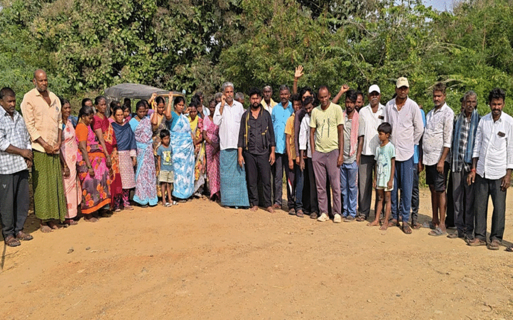 Karepally : రోడ్డు వేయ‌క‌పోతే స్థానిక సంస్థ‌ల ఎన్నిక‌ల బ‌హిష్క‌ర‌ణ‌?