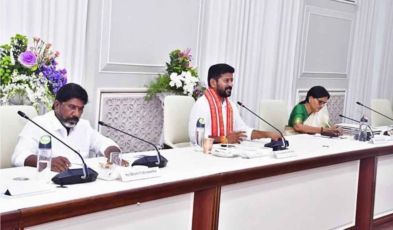 Congress Govt | మంత్రులు వద్దన్నా ముఖ్యనేత మంకుపట్టు..! మంత్రివర్గంలో చిచ్చురేపిన భూముల వ్యవహారం