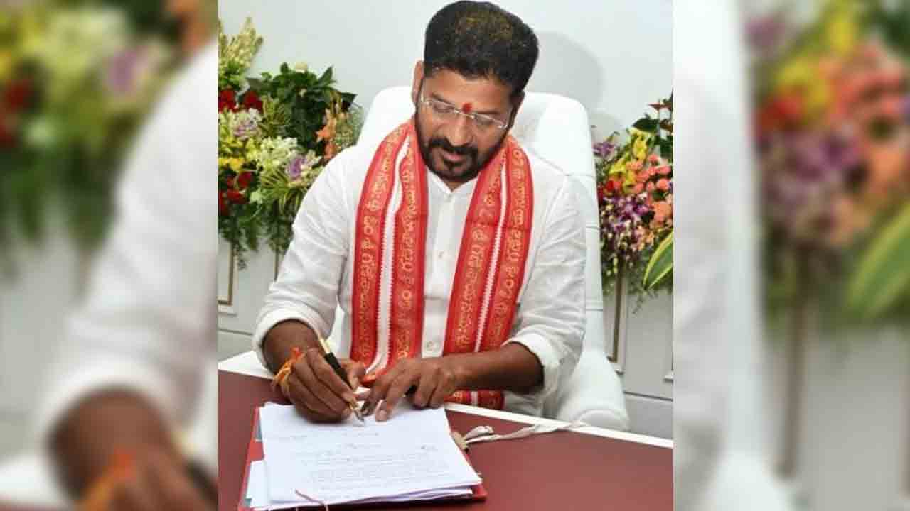 ఫలించిన మాడల్‌ స్కూల్‌ టీచర్ల పోరాటం