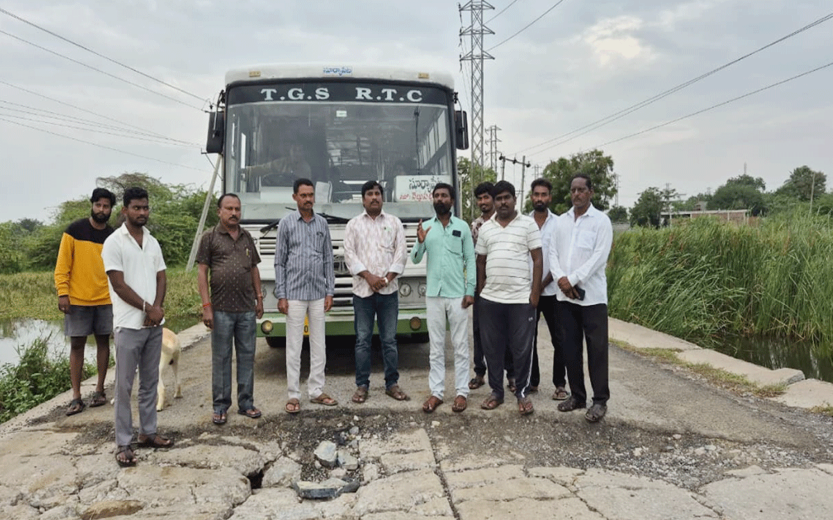 Thungathurthy : ‘సూర్యాపేట- తుంగతుర్తి రహదారి నిర్మాణం చేపట్టాలి’