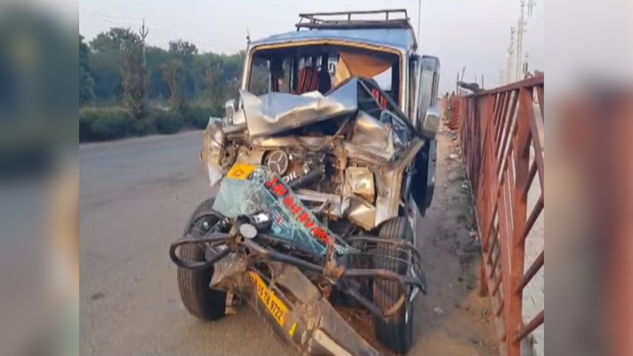 Road Accident | ఆర్టీసీ బస్సును ఢీకొట్టిన తుఫాన్‌.. ఒకరు మృతి