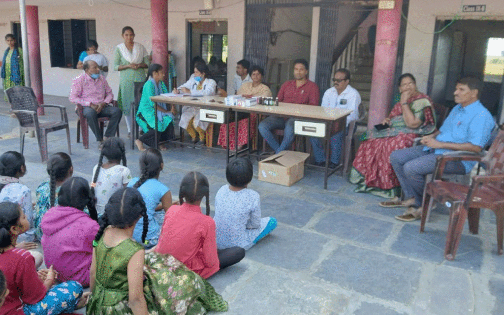 Kattangur : విద్యార్థినుల ఆరోగ్యం పట్ల శ్రద్ధ వ‌హించాలి : జి. సతీశ్‌కుమార్