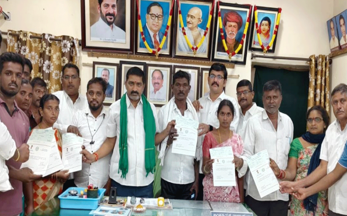 Nidamanoor : సీఎంఆర్ఎఫ్ పేదలకు వరం : మార్కెట్ చైర్మన్ సత్యం