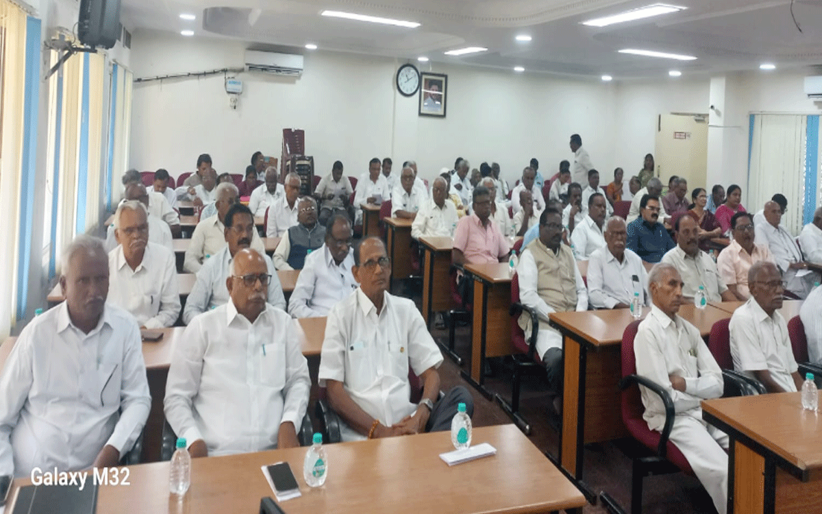 Nilagiri : వయో వృద్ధుల సంక్షేమానికి డే కేర్ సెంటర్ : ఆర్డీఓ వై.అశోక్ రెడ్డి