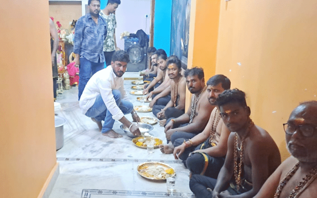 Suryapet : అయ‌ప్ప మాల‌ధారుల‌కు బీఆర్ఎస్‌ మైనార్టీ నాయకుడు షకీల్ అన్న‌దానం