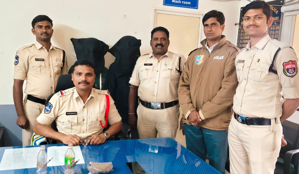 Thimmapur | తిమ్మాపూర్‌లో గంజాయితో ఇద్దరు అరెస్టు.. నిందితుల్లో విద్యార్థి