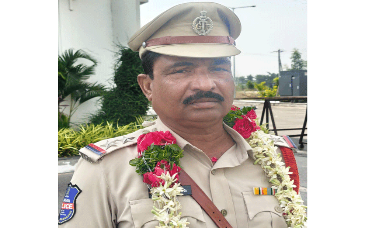 Kodada Rural : సర్పంచ్ ఎన్నికల్లో పోటీ చేసేందుకు ఎస్ఐ ఉద్యోగానికి రాజీనామా