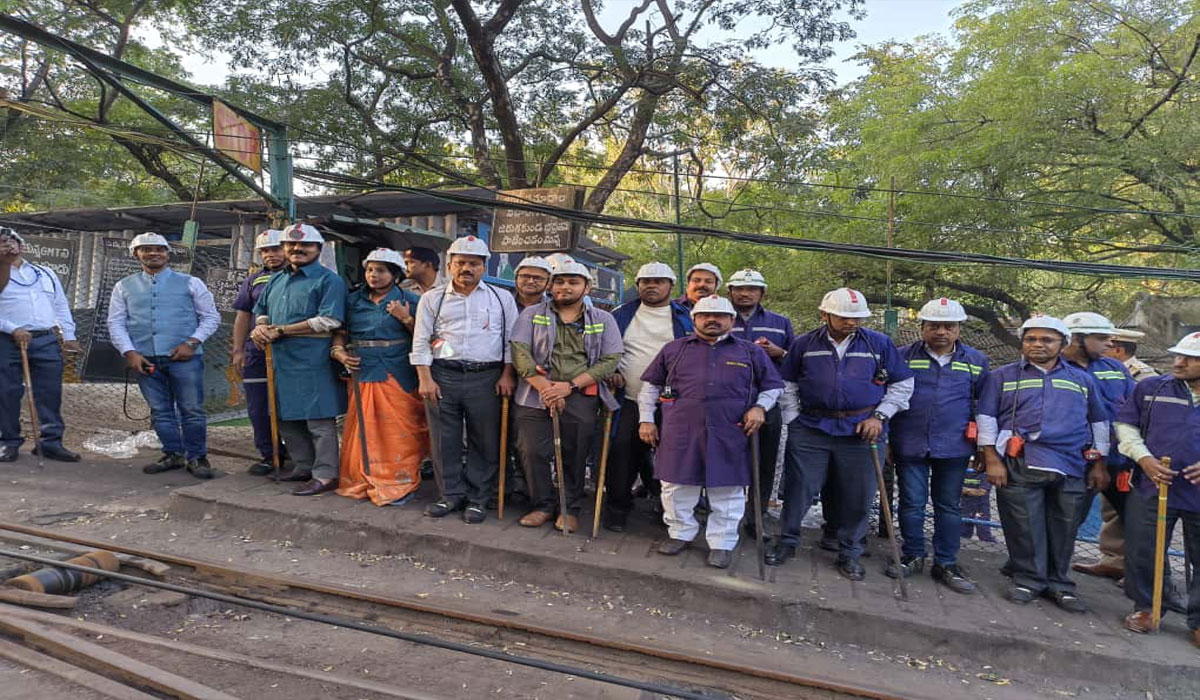 Godavarikhani | జీడీకే-11 గనిని సందర్శించిన జాతీయ ఎస్సీ ఎస్టీ కమిషన్ చైర్మన్ సభ్యులు