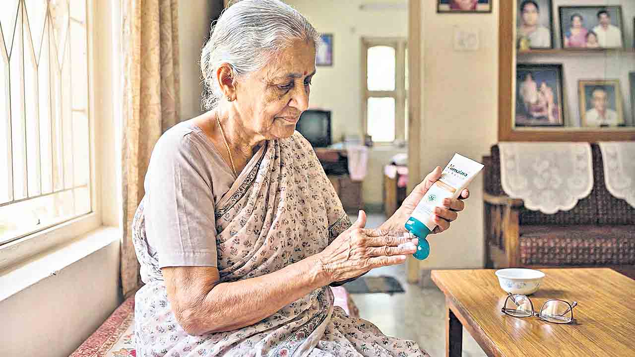 అరవైలో అతి స్నానం అనర్థమే..