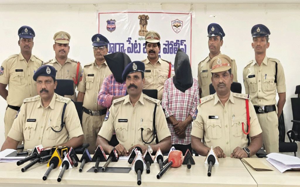 Suryapet Town : సూర్యాపేట‌లో బైక్ దొంగ‌లు ఇద్ద‌రు అరెస్ట్‌.. 26 బైకులు స్వాధీనం