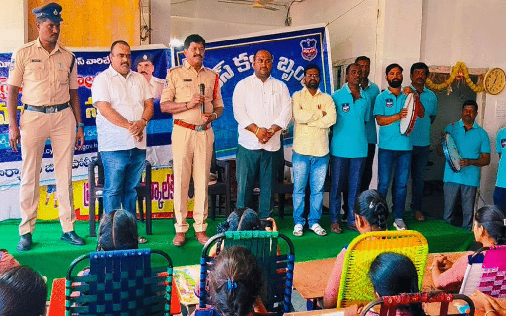 Suryapet Town : సైబర్ నేరాలపై విద్యార్థుల‌కు అవగాహన