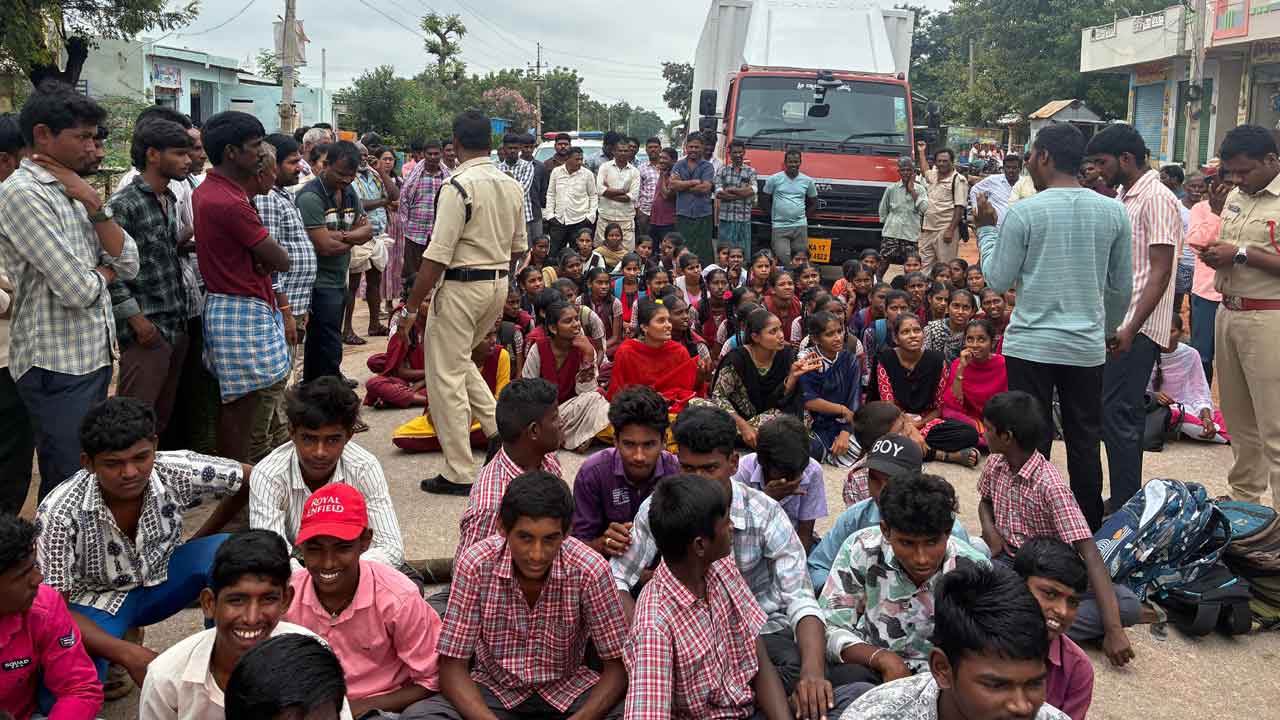 పర్దిపురంలో ఆర్టీసీ బస్సులు నిలపాలి