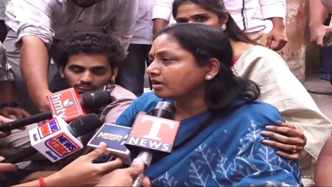 Jubilee Hills By Poll | రౌడీషీట‌ర్ల‌తో కాంగ్రెస్ పార్టీ దౌర్జ‌న్యాలు.. నిర‌స‌న‌కు దిగిన మాగంటి సునీత‌