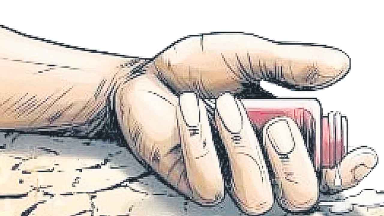 అన్నదాత.. మృత్యఘోష