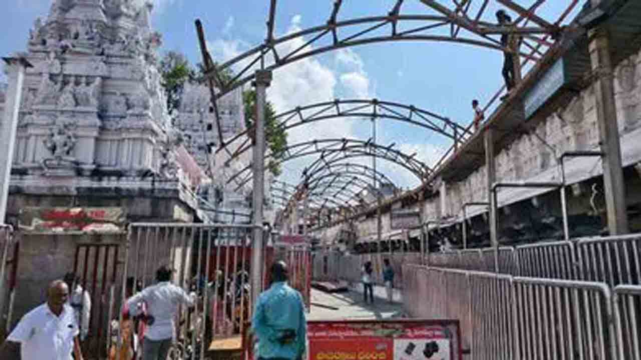 వేదపారాయణమా.. అదెక్కడ?