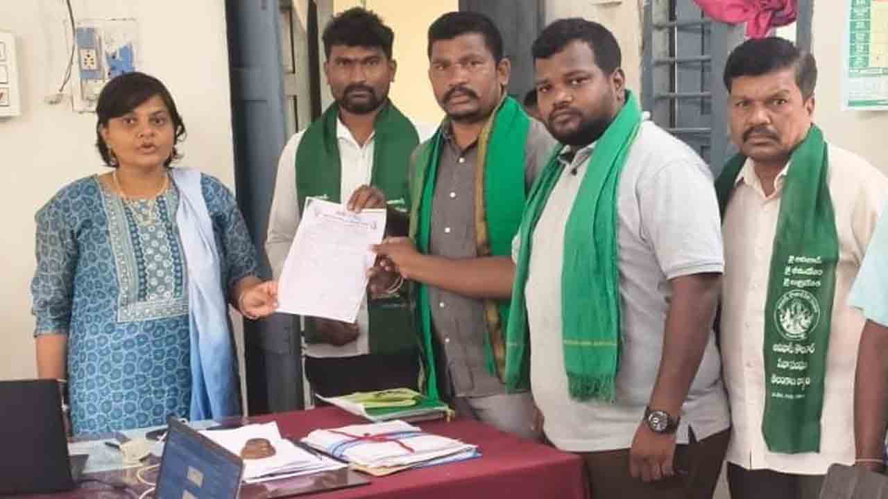 సర్వే నంబర్ 23లో ఆక్రమణలు అడ్డుకోవాలి : మండిగ రవీందర్