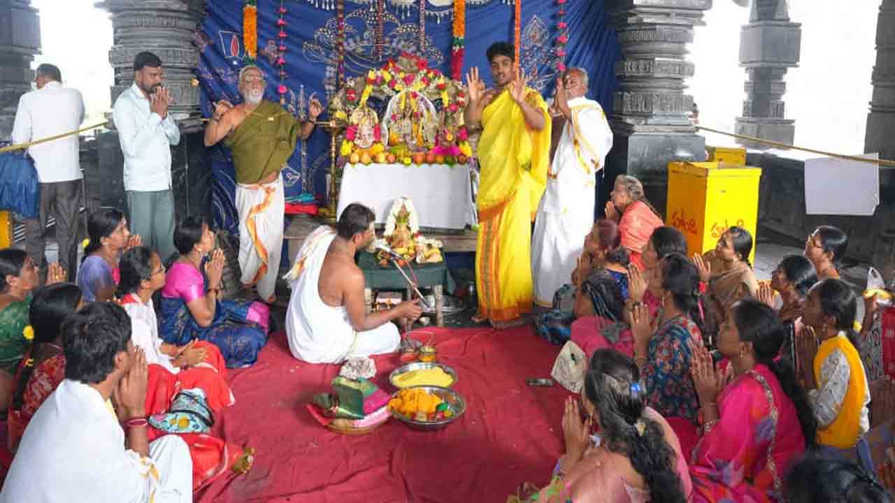 Thousand Pillars Temple | వేయిస్తంభాల దేవాలయంలో ఘనంగా సుబ్రహ్మణ్య స్వామి కల్యాణోత్సవం