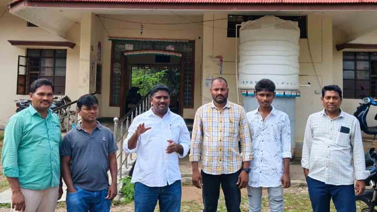 DYFI | విద్యార్థుల జీవితాలతో ఆటలాడుతున్న ప్రభుత్వం : డి.తిరుపతి