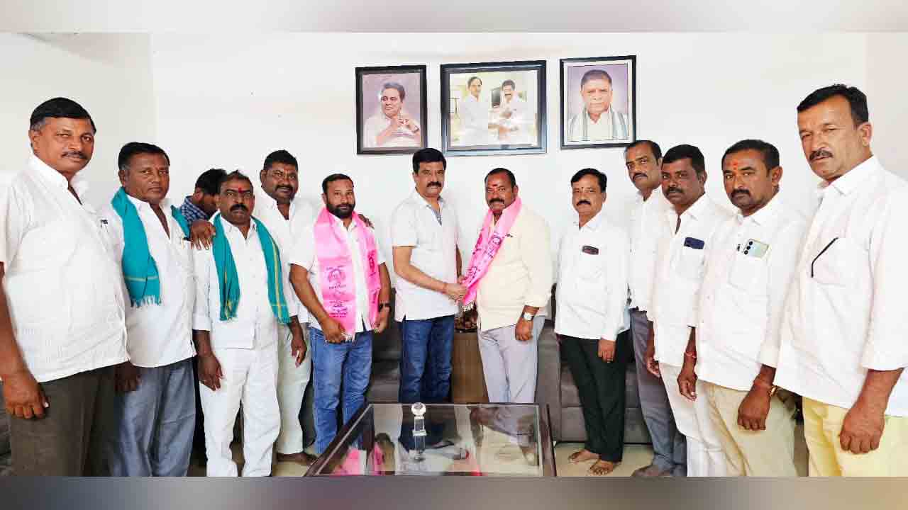 BRS | బీఆర్‌ఎస్‌లో చేరిన మాజీ జడ్పీటీసీ గుళ్లే రాజేశ్వర్