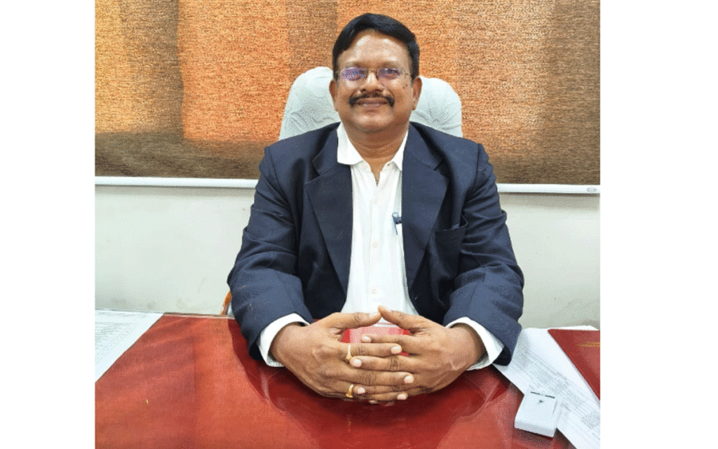 Suryapet Town : సూర్యాపేట డీఎంహెచ్ఓగా డాక్టర్ పెండెం వెంకటరమణ బాధ్య‌త‌ల స్వీక‌ర‌ణ‌