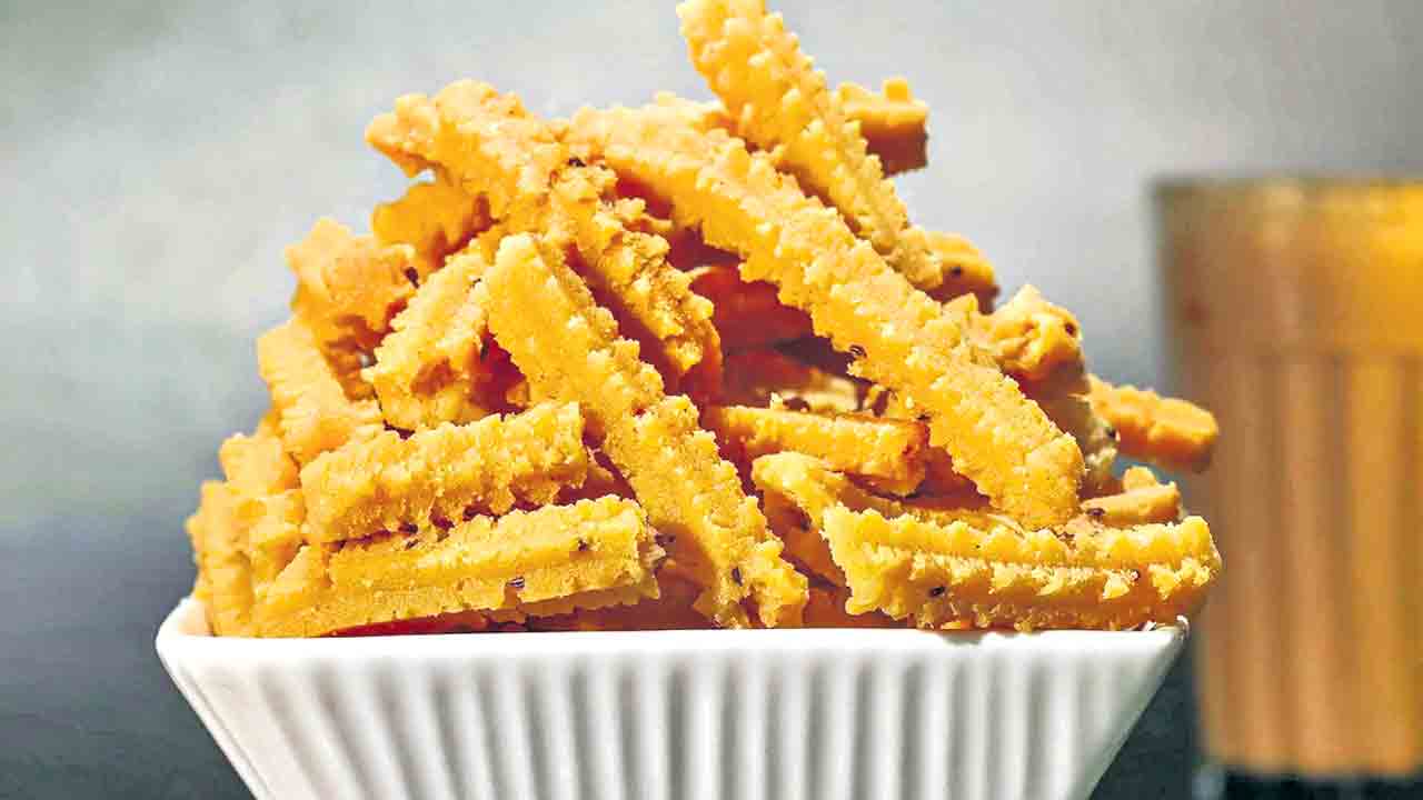 వెన్న.. మురుకులు