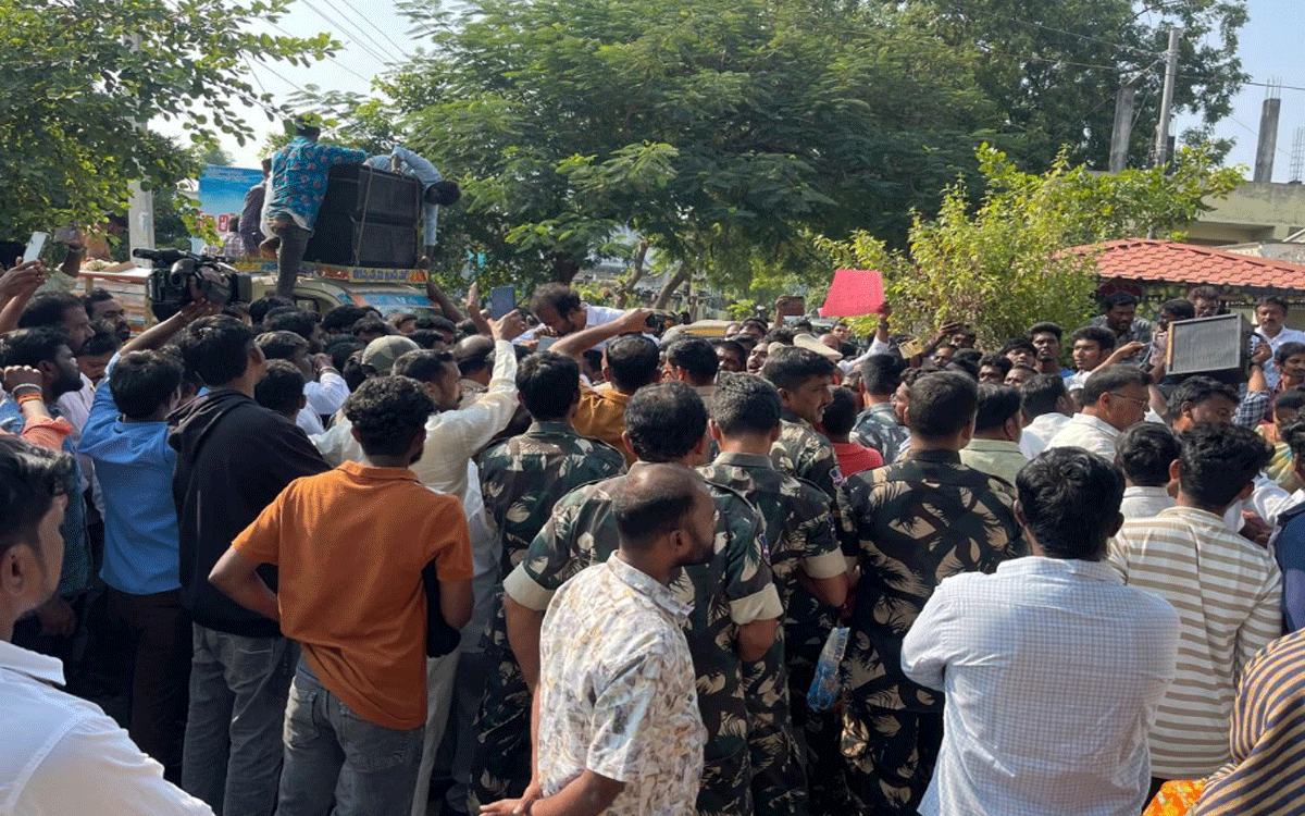 Kodada : పోలీసుల చిత్రహింసలతోనే రాజేశ్ మృతి : డీఎస్పీ రాష్ట్ర అధ్యక్షుడు విశారదన్ మహారాజ్