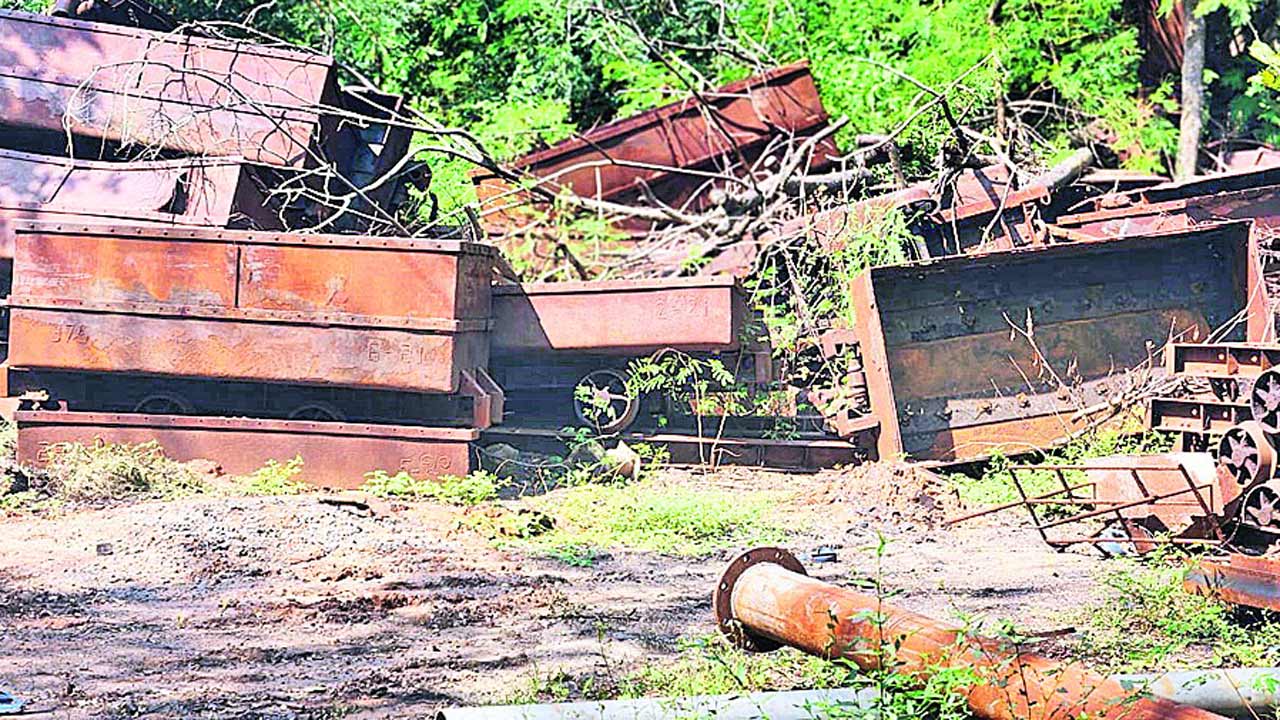 సింగరేణిలో భారీ చోరీ