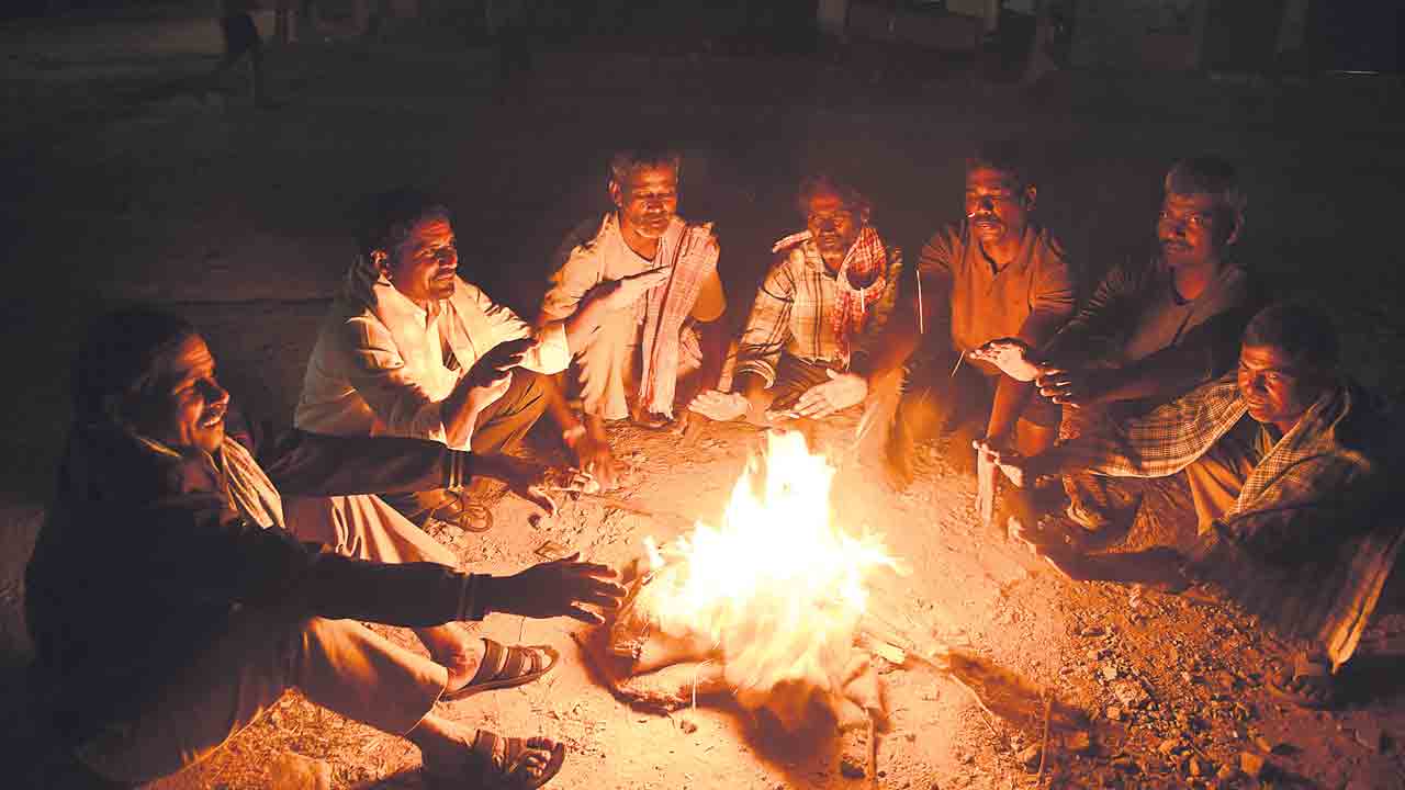 పెరుగుతున్న ఇగం.. చలి తీవ్రతతో పలు జిల్లాలకు ఆరెంజ్‌ అలర్ట్‌