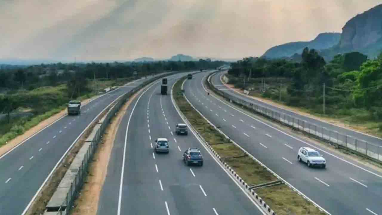 హైవే ప్రయాణికుల ఫోన్లకు ఇక సేఫ్టీ అలర్ట్‌లు!