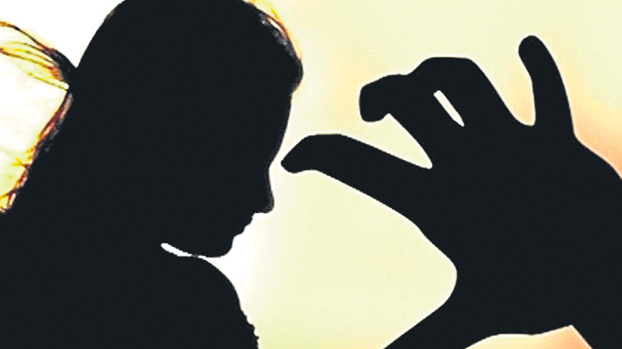 బీజేపీ నేత కుమారుడు రేప్‌ చేశాడంటూ మహిళ ఆత్మహత్యాయత్నం