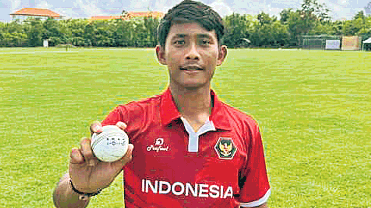 ఒకే ఓవర్‌లో ఐదు వికెట్లు.. టీ20ల్లో ఇండోనేషియా బౌలర్‌ కొత్త రికార్డు