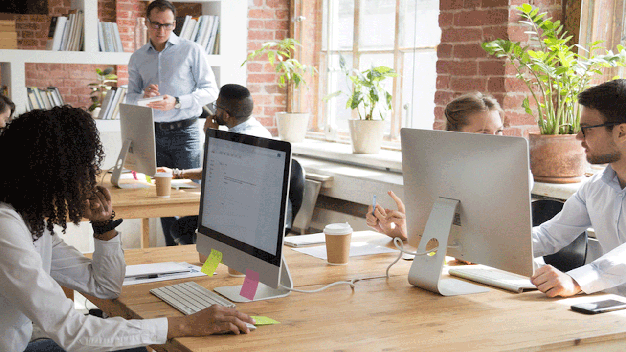 ఉద్యోగులకు 2 వేల కోట్ల బోనస్‌