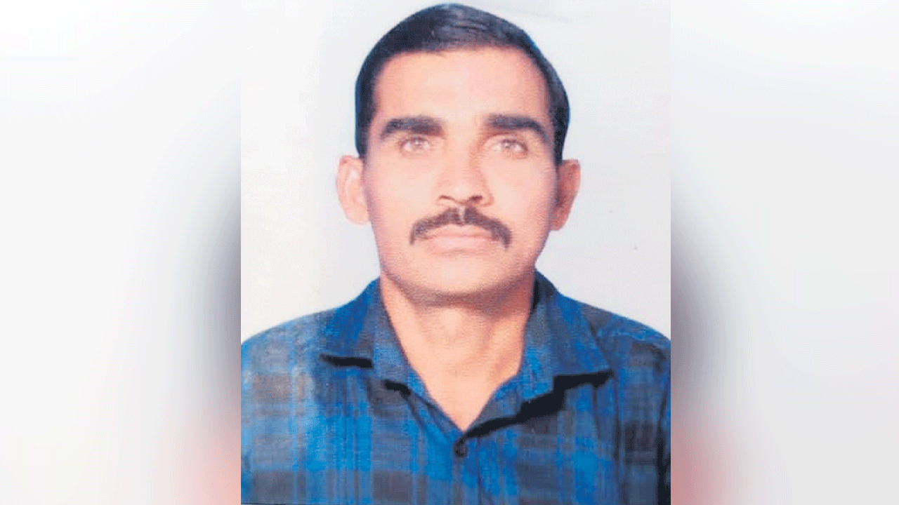 కేటీఆర్‌ చొరవతో స్వగ్రామానికి ‘గల్ఫ్‌’ మృతదేహం