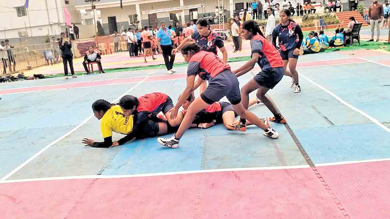 కబడ్డీ అసోసియేషన్‌లో లుకలుకలు