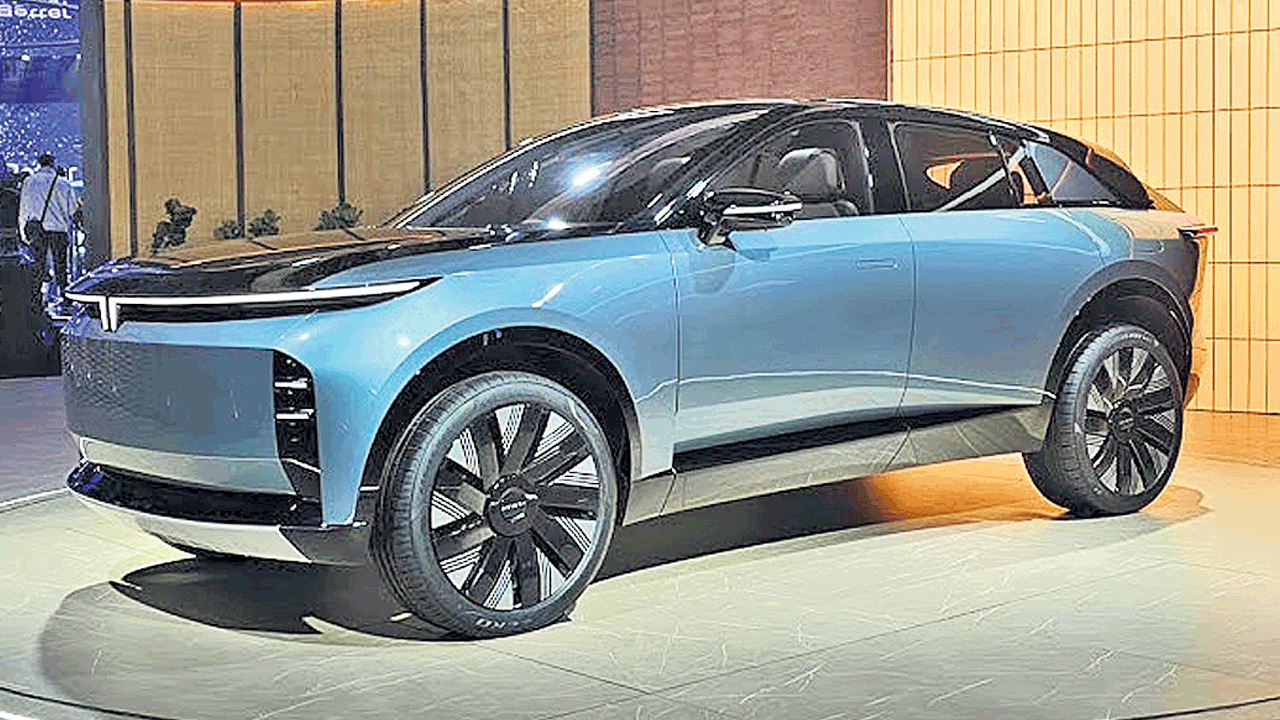 ఐదేండ్లలో ఐదు కొత్త ఈవీలు.. మార్కెట్లోకి విడుదల చేయనున్న టాటా మోటర్స్‌