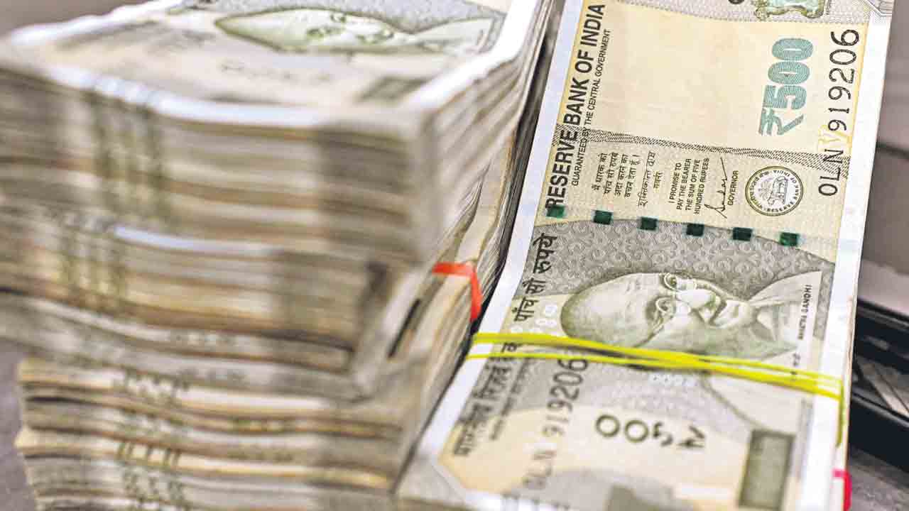 ఎన్నికల విధులకు నిధులొచ్చాయ్‌.. 175 కోట్ల ఉపసంహరణకు సవరణ