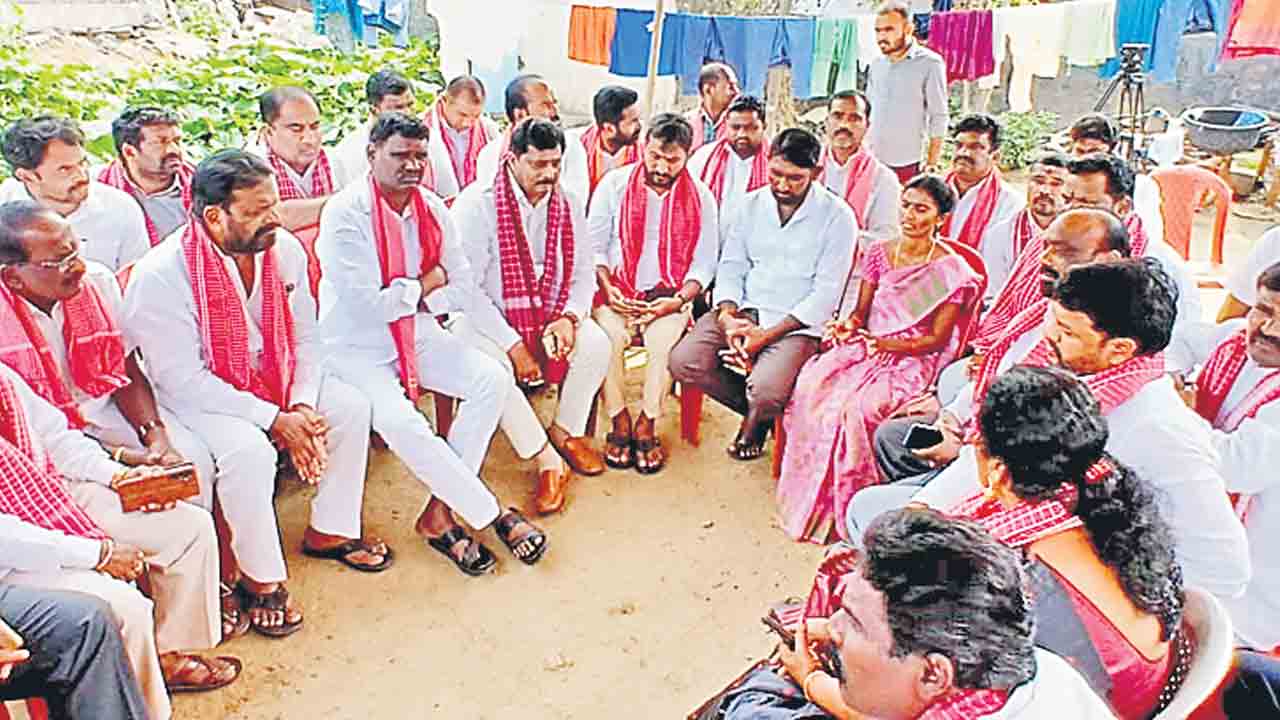 మంత్రి కోమటిరెడ్డిని బర్తరఫ్‌ చేయాలి