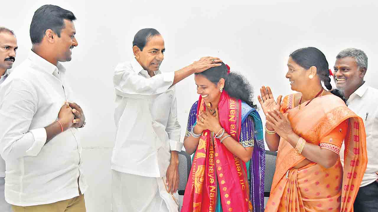 పల్లెకు మళ్లీ మంచిరోజులు… బీఆర్‌ఎస్‌ పాలనలో వెల్లివిరిసిన పల్లెప్రగతి