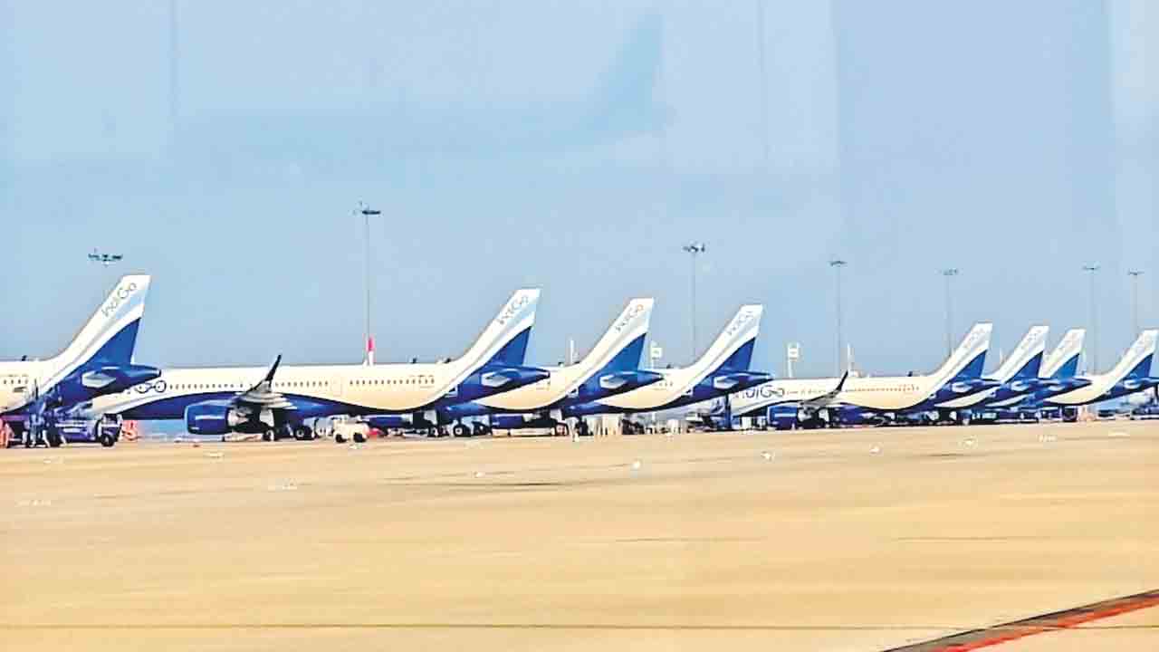 ఇండిగో సంక్షోభం ఎందుకంటే..?