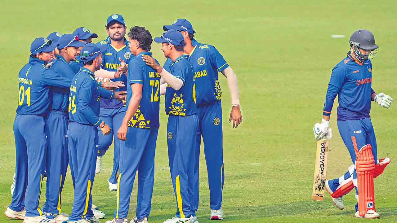 హైదరాబాద్‌ జోరుకు బ్రేక్‌