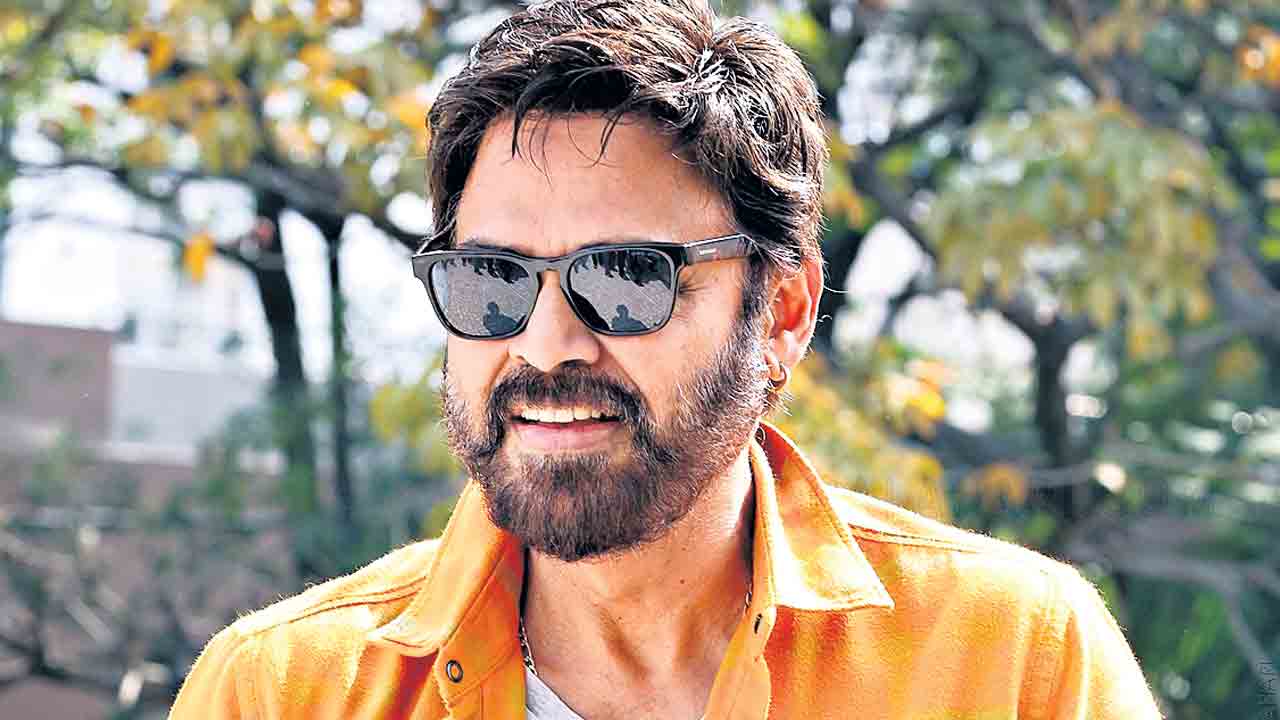 క్లైమాక్స్ నవ్వుల వర్షమేనట!