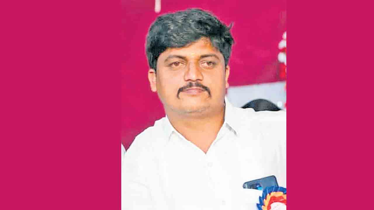 కాంగ్రెస్‌ సర్పంచ్‌ అభ్యర్థి ఆత్మహత్య